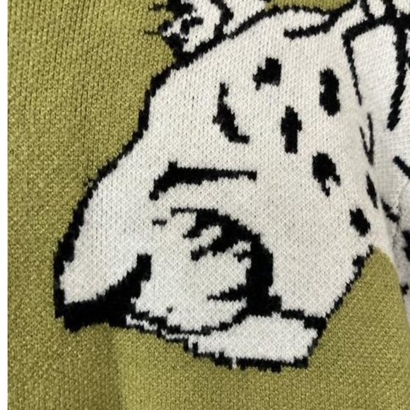 Snow Leopard Crew Neck Sweater - Picture 3 of 3